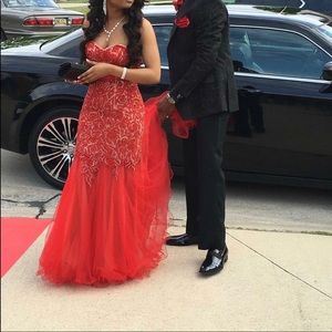 Red Prom Dress. Comes with free black clutch.